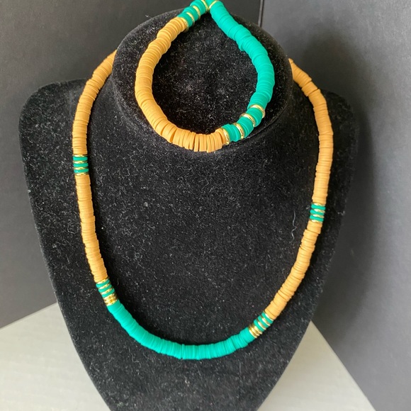 Necklace and bracelet set - Picture 5 of 8